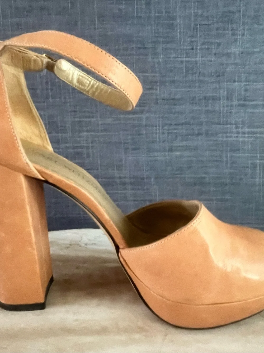 Stuart Weitzman Tan Leather Ankle Strap Platform Block Heel Sandals | Size 7.5